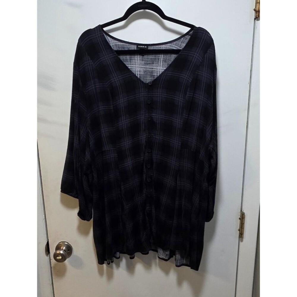 EUC Torrid Size 4 Plaid Top